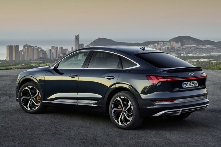Audi e-tron Sportback black rear