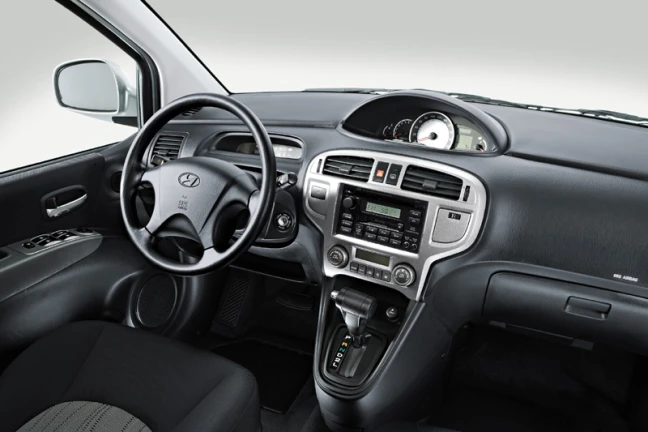 Hyundai Matrix MPV Interior