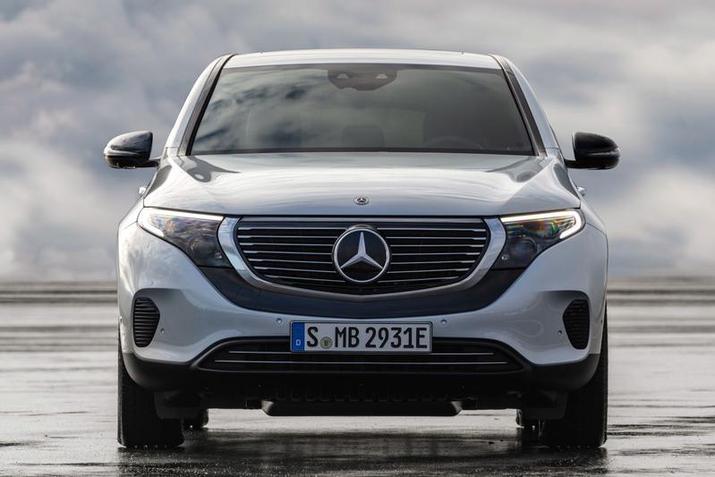 Mercedes-Benz EQC 2019 silver front