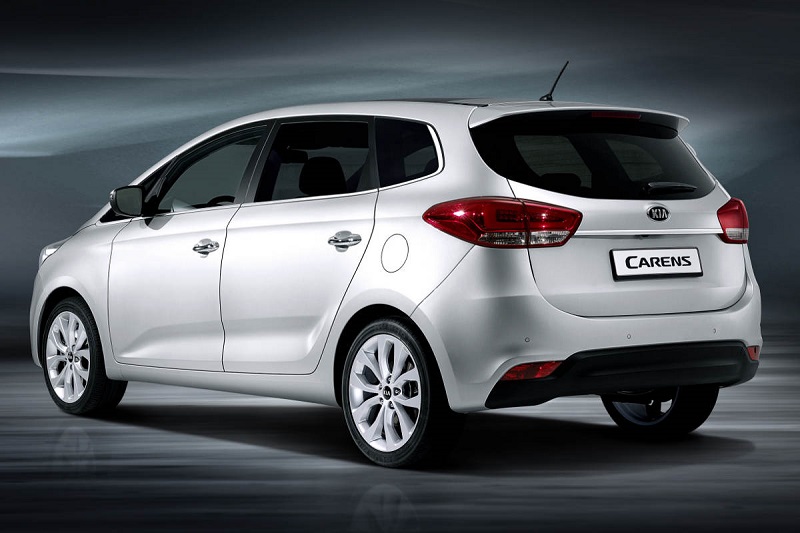 Kia Carens MPV Rear