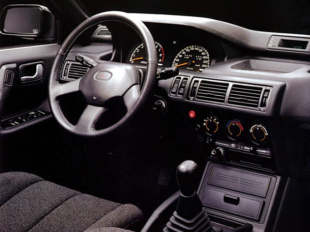 Mitsubishi Galant Interior