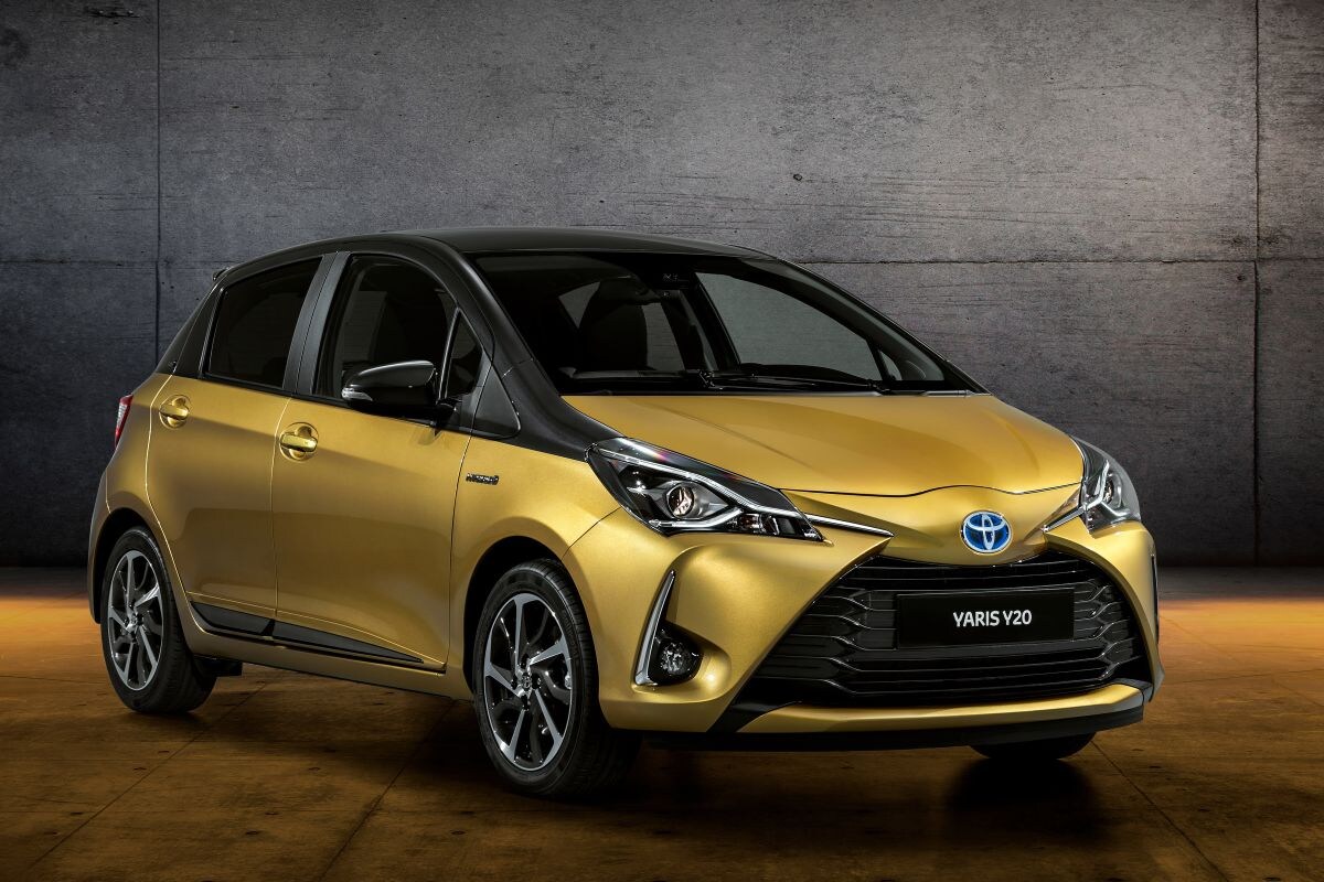 toyota-yaris-y20-goud