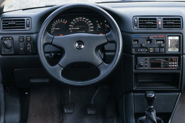 Opel Calibra Coupé Interior
