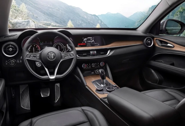 Alfa Romeo Stelvio SUV Automaat Interior