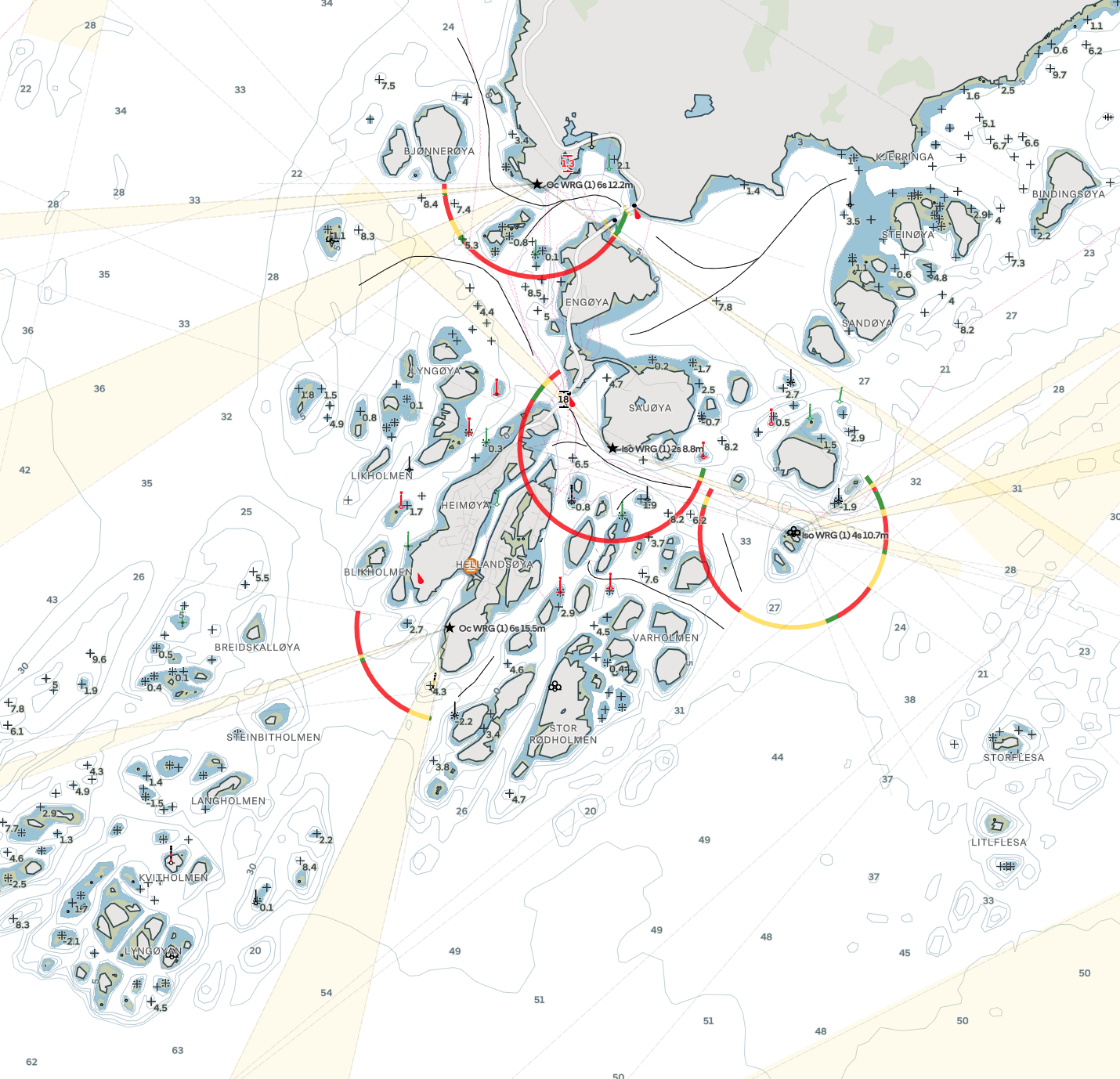 Charts around Heimøya. The complex coastline and multitude of approaches make navigation challenging – in particular when the sea state is bad.