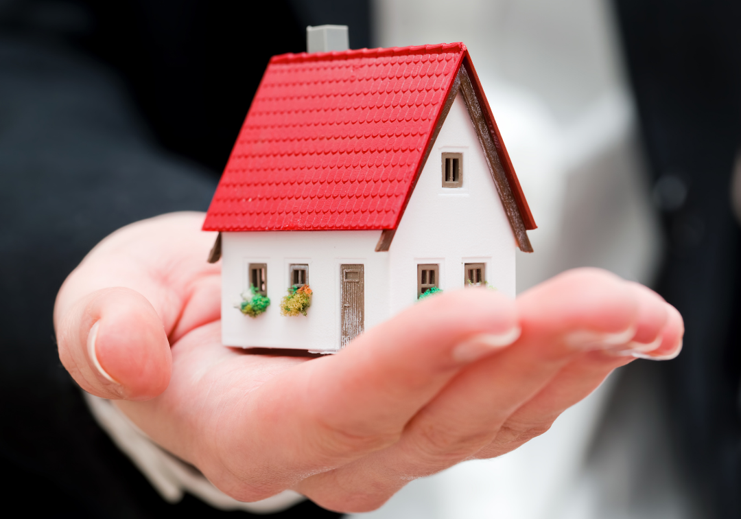 Buying and Selling a Property through an Estate Agent
