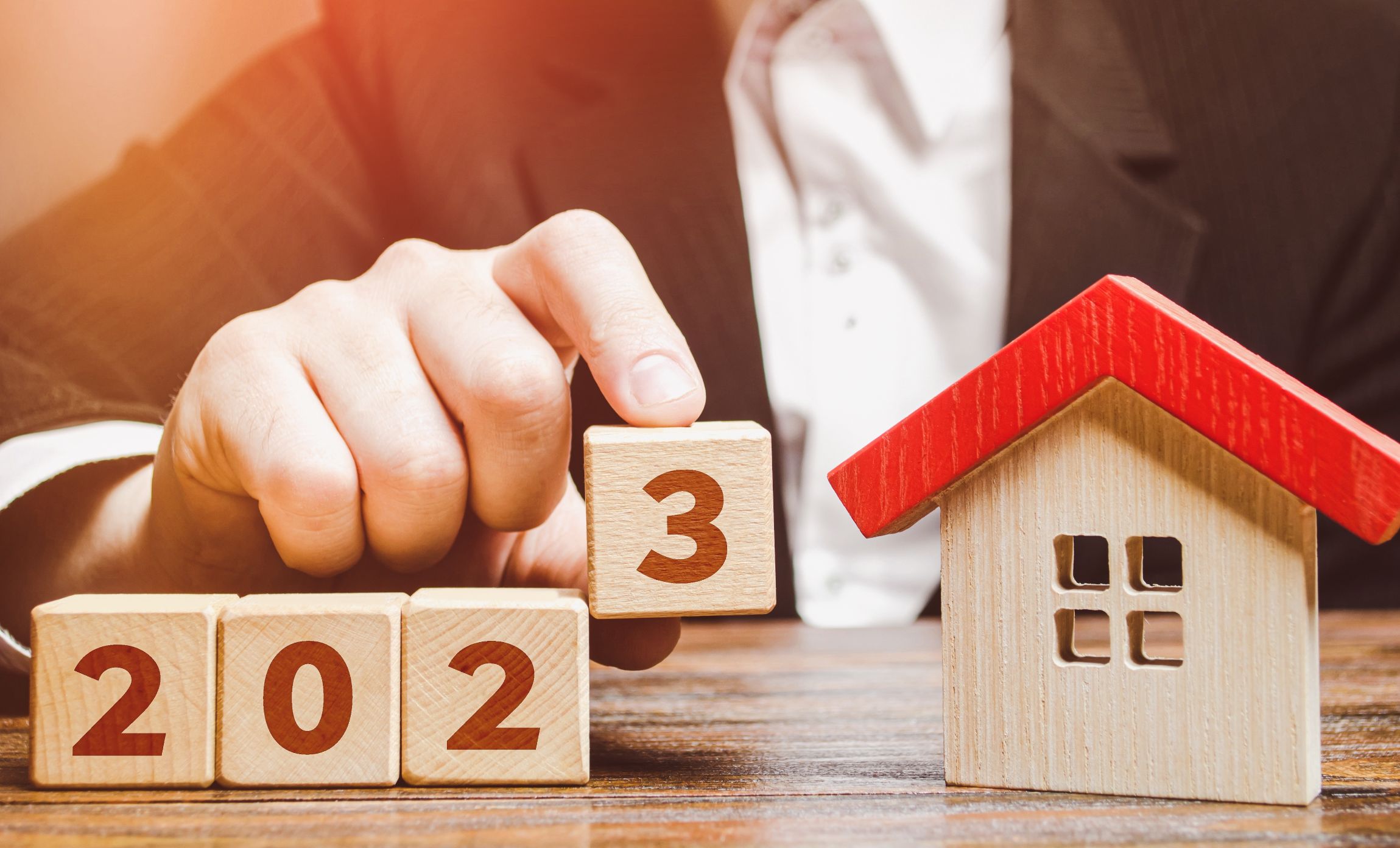 A Comprehensive Guide on How to Buy a House in 2023