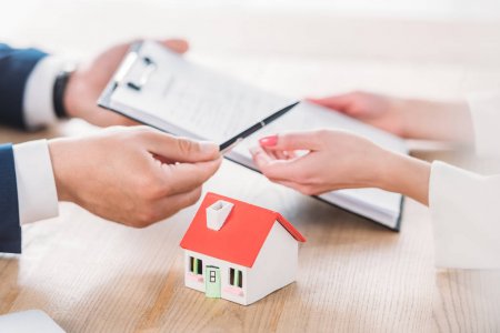 Buying a House in BC: Step-by-Step Guide for Buyers