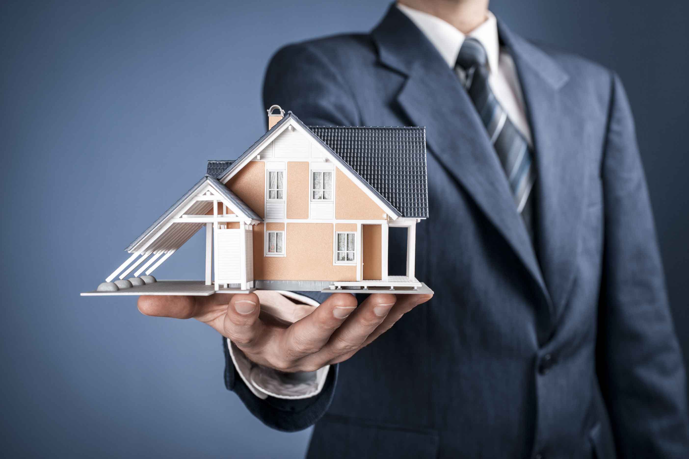 Why Hiring a Real Estate Agent Can Be a Smart Choice?