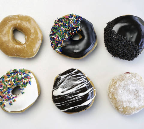 BestDessertsPhilly YumYumBakeShops donuts article