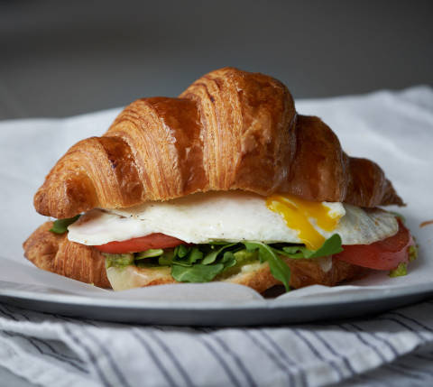 Top50DC TatteBakery croissantbreakfastsandwich article