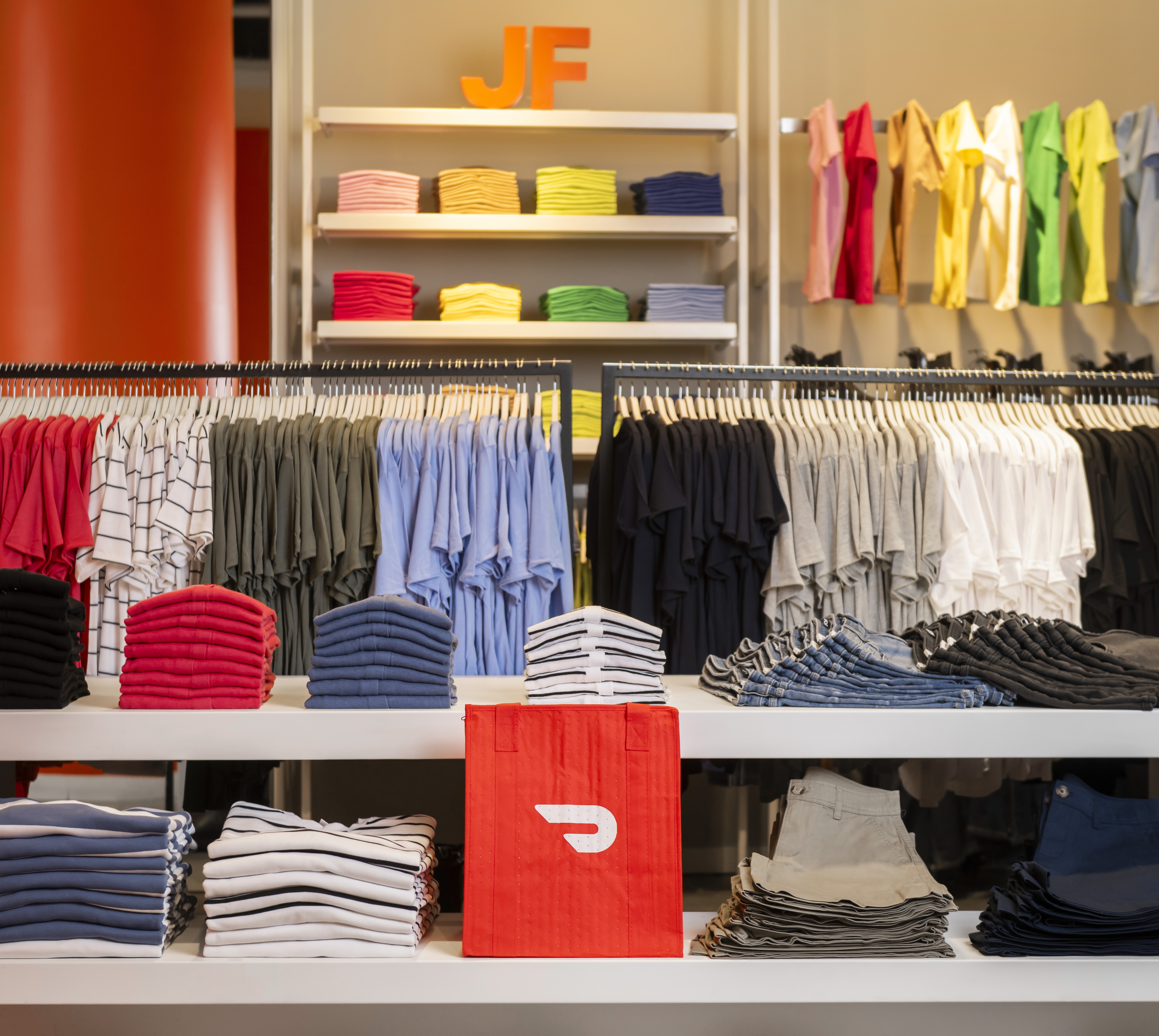DoorDash and Joe Fresh – T-Shirt Display (Photo Credit: Arthur Mola Photography)