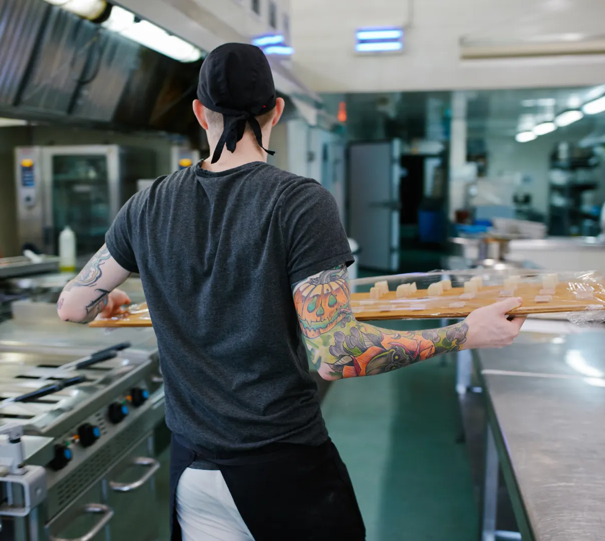 What Is a Virtual Kitchen? How to Start a Virtual Restaurant