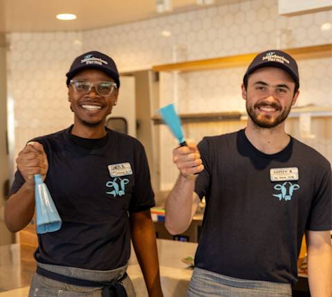 Mx Blog: Mendocino Farms - staff ringing bells