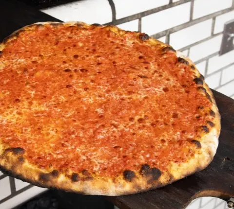 Frank Pepe Pizzeria - original tomato pie