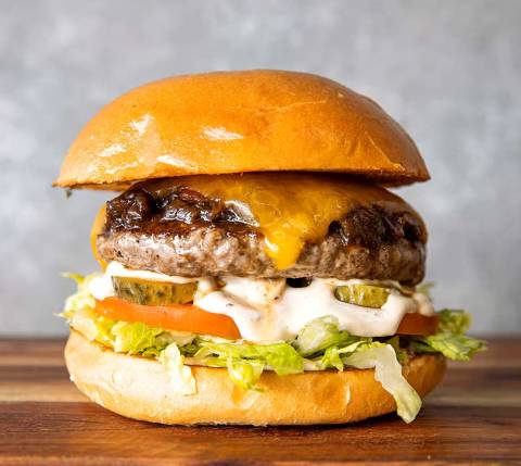 CxBlog-DD-Melbourne-Burgers-Maple-Leaf-Meats