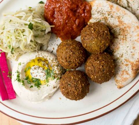 falafel plate with hummus
