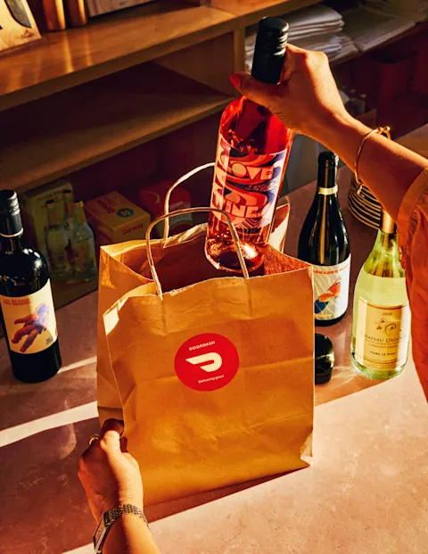 Ads ABM Page - Hero Image 3 - Wine in a bag