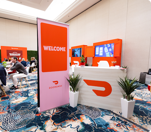 Corp - Ads - Shoptalk - Meeting - Image - 2024