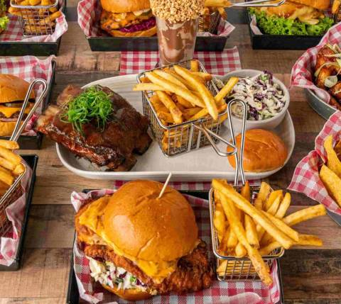 CxBlog-DD-Brisbane-Burgers-Big-Buns-Burger-Ribs-&-Shakes