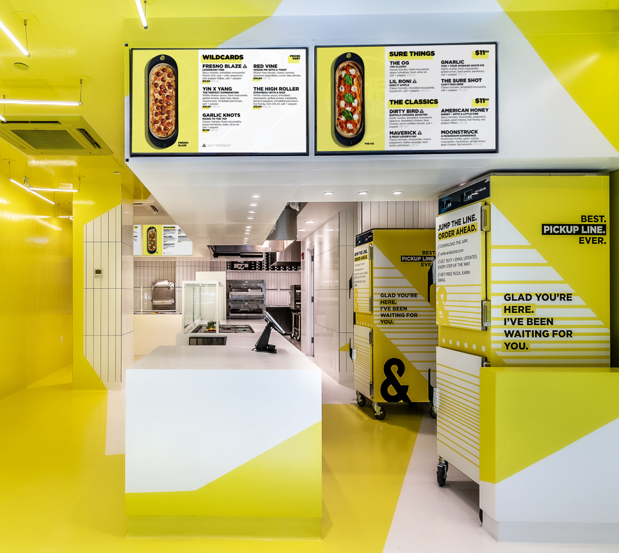 &pizza restaurant interior