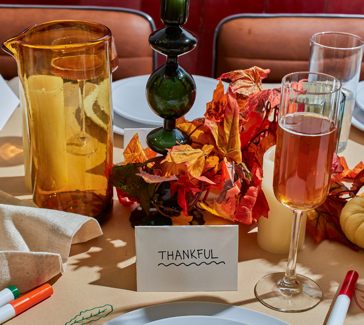 9 Easy Cheap Thanksgiving Table Decor Ideas DoorDash Blog   CxBlog DD Thanksgiving Table Decor Wreath Vases 