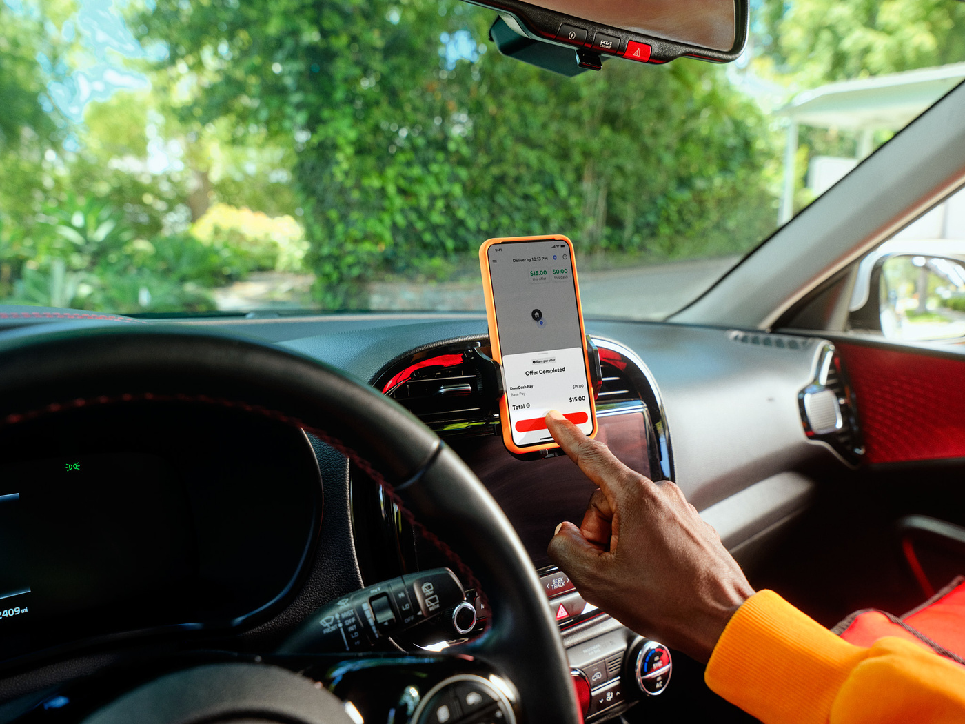 A dasher using a navigation app