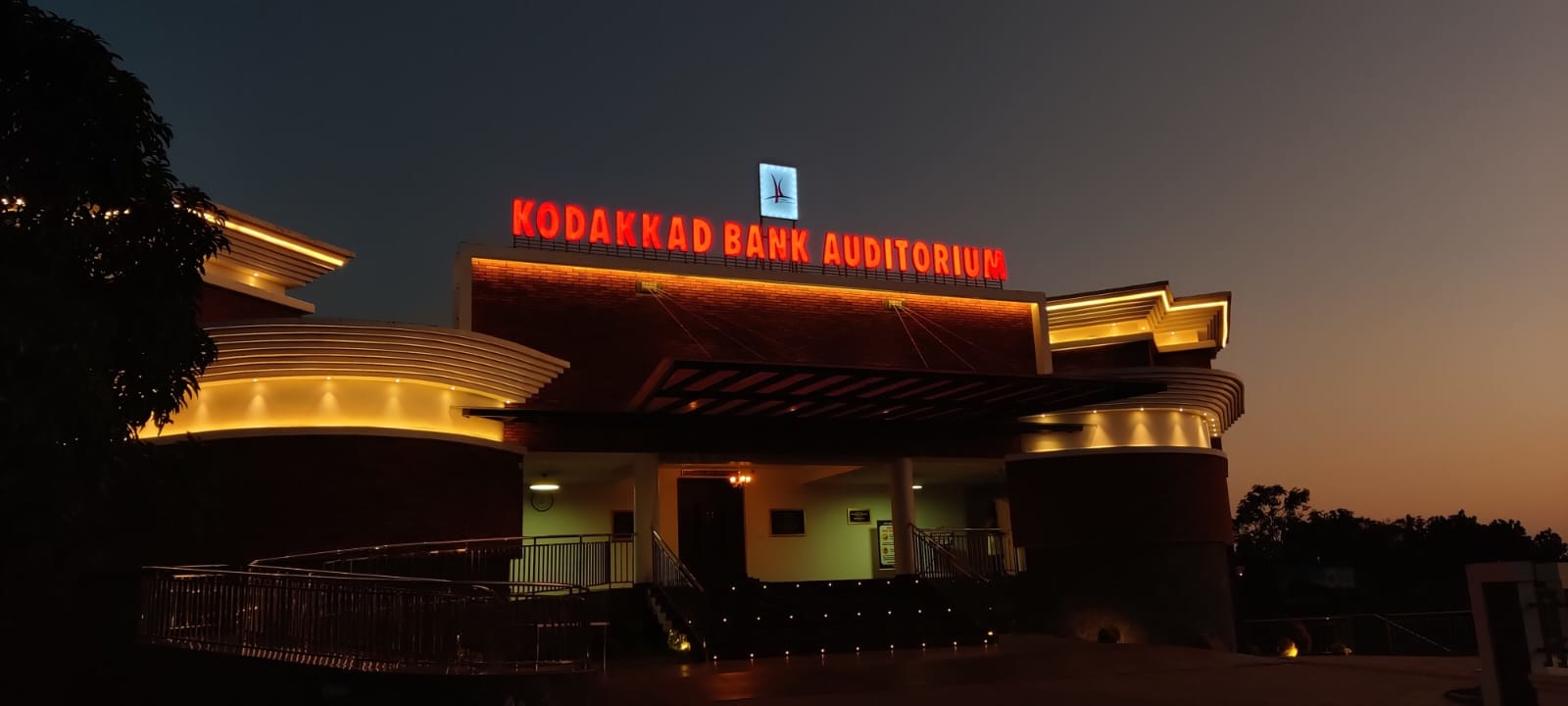 kodakkad auditorium lighting design images gallery