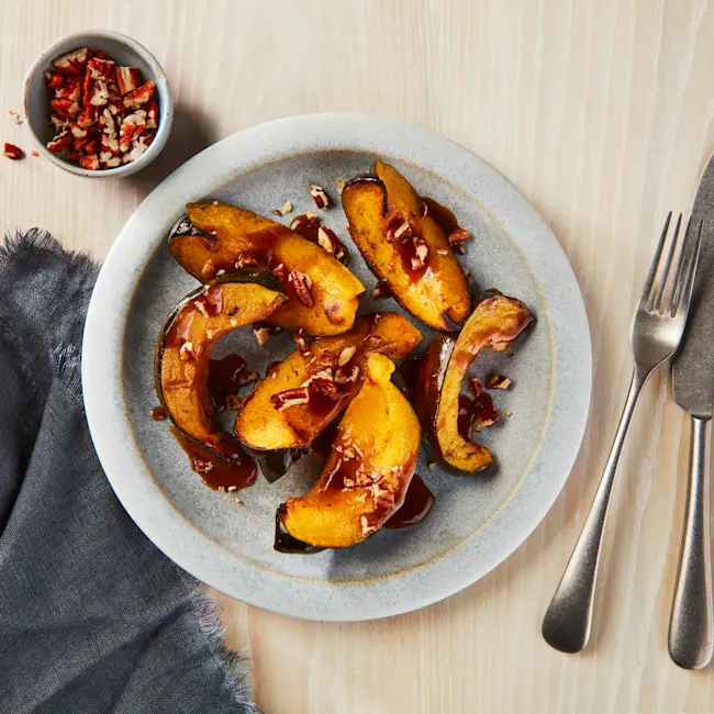 WFC 3320 ValueAdd AcornSquashWPecans Lifestyle