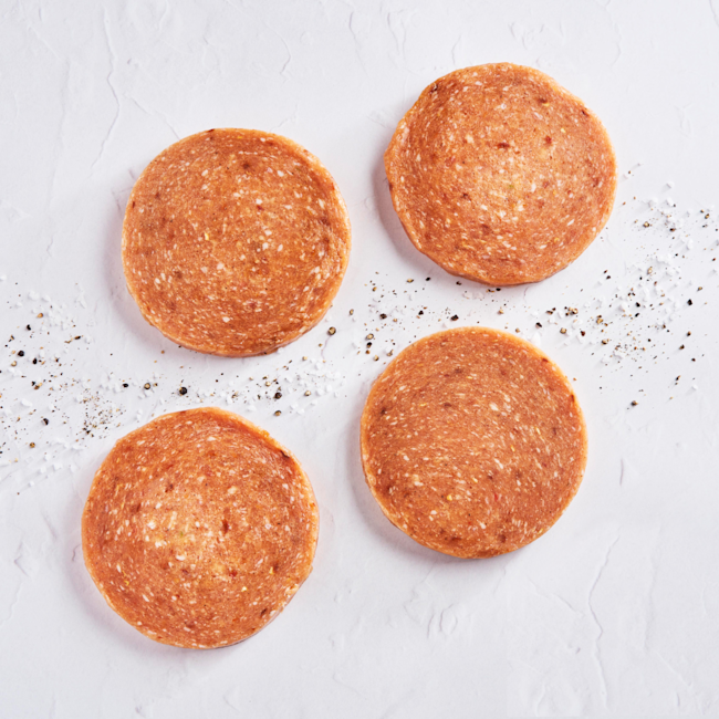 WFC 9084 Grinds Burger SpicyChicken RoundedRetail