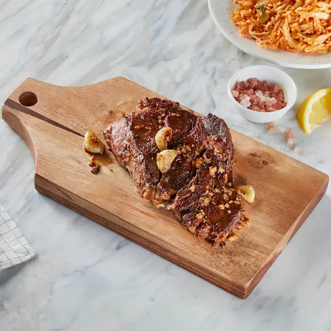 WFC 6208 7838 Beef Steak Blade Lifestyle 1x1 web