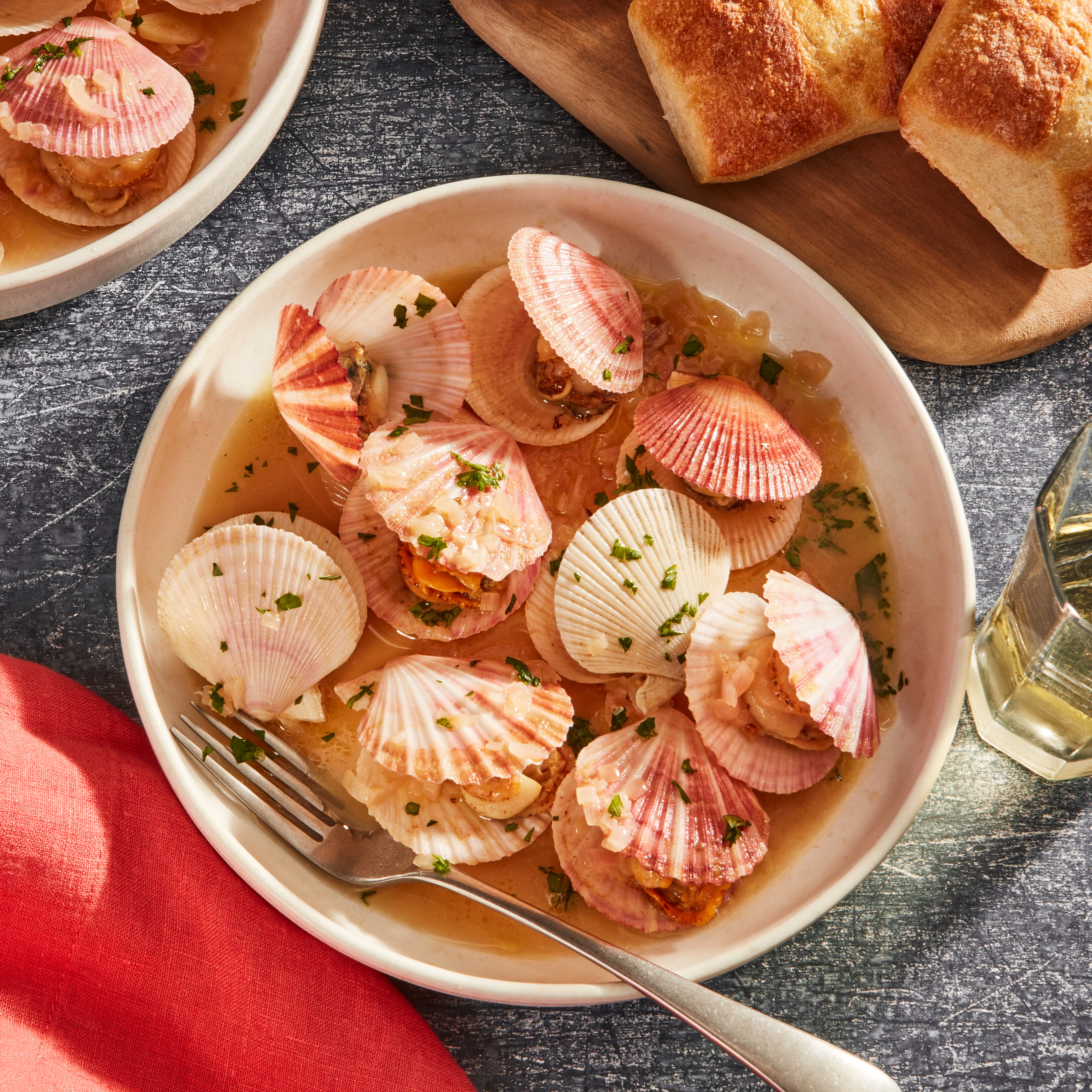 WFC 5217 Scallops Swimming LS