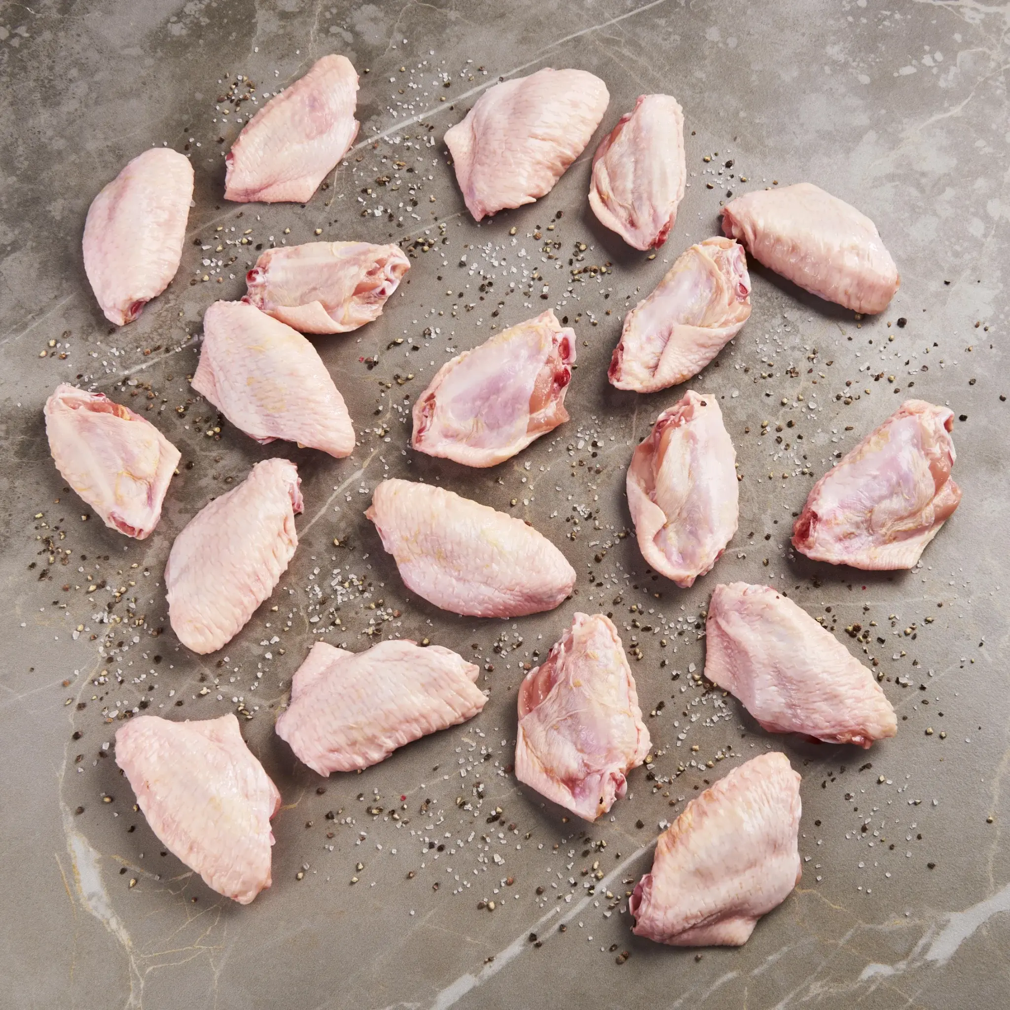 WFC_7062_Chicken_WingFlats_Raw.webp