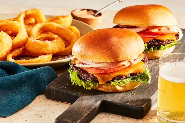 WFC 9094 Grinds Beef Burgers LS