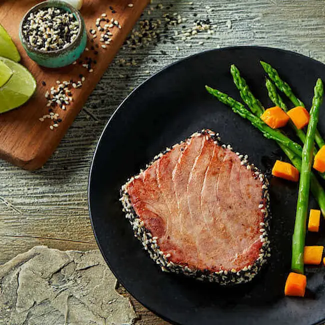 81217-filete-de-atun-con-costra-de-ajonjoli-2