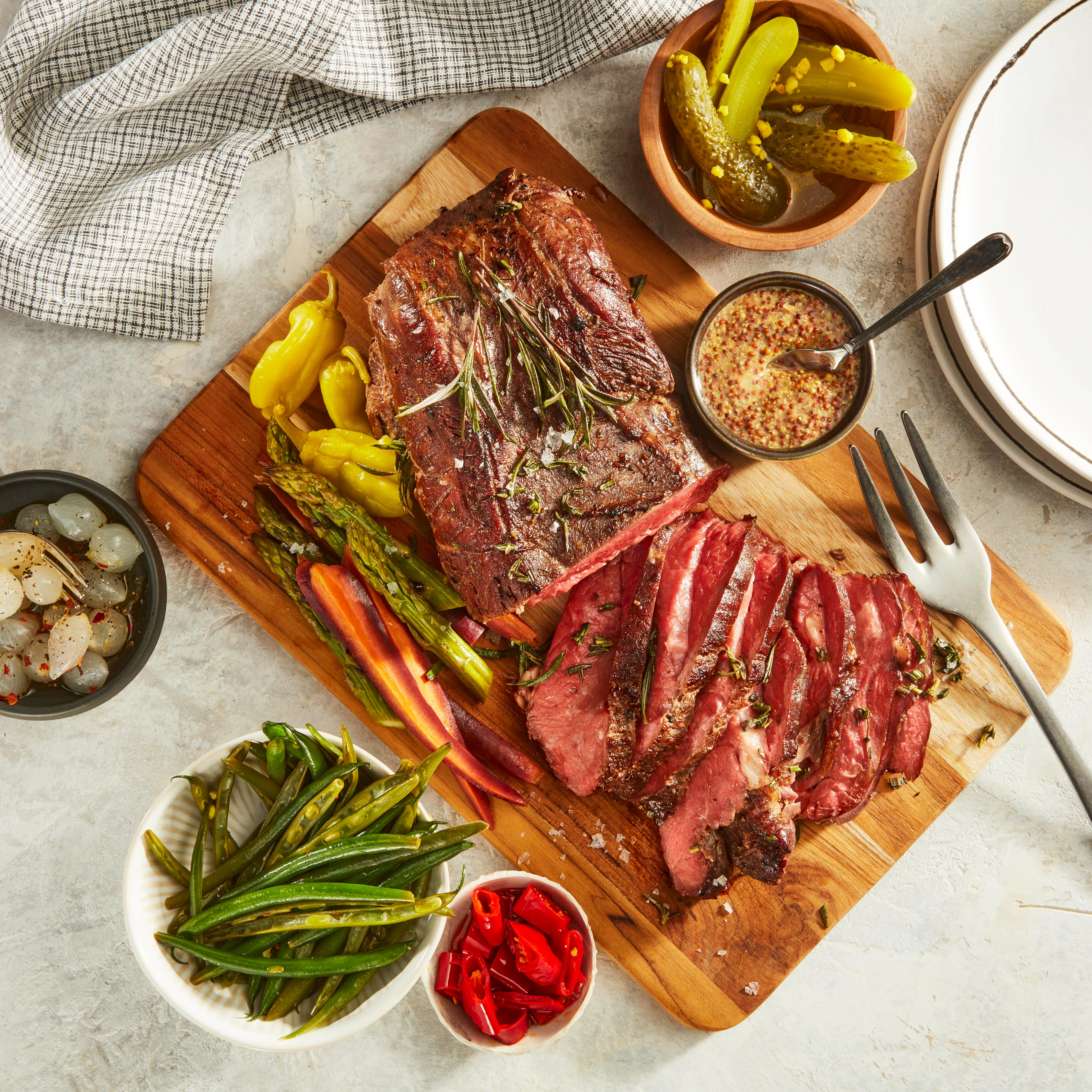 WFC 8218 Bison Roast SirloinTriTip Lifestyle