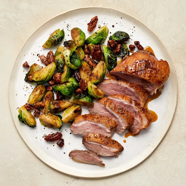 WFC 8212 NB Duck Breast Lifestyle 1x1