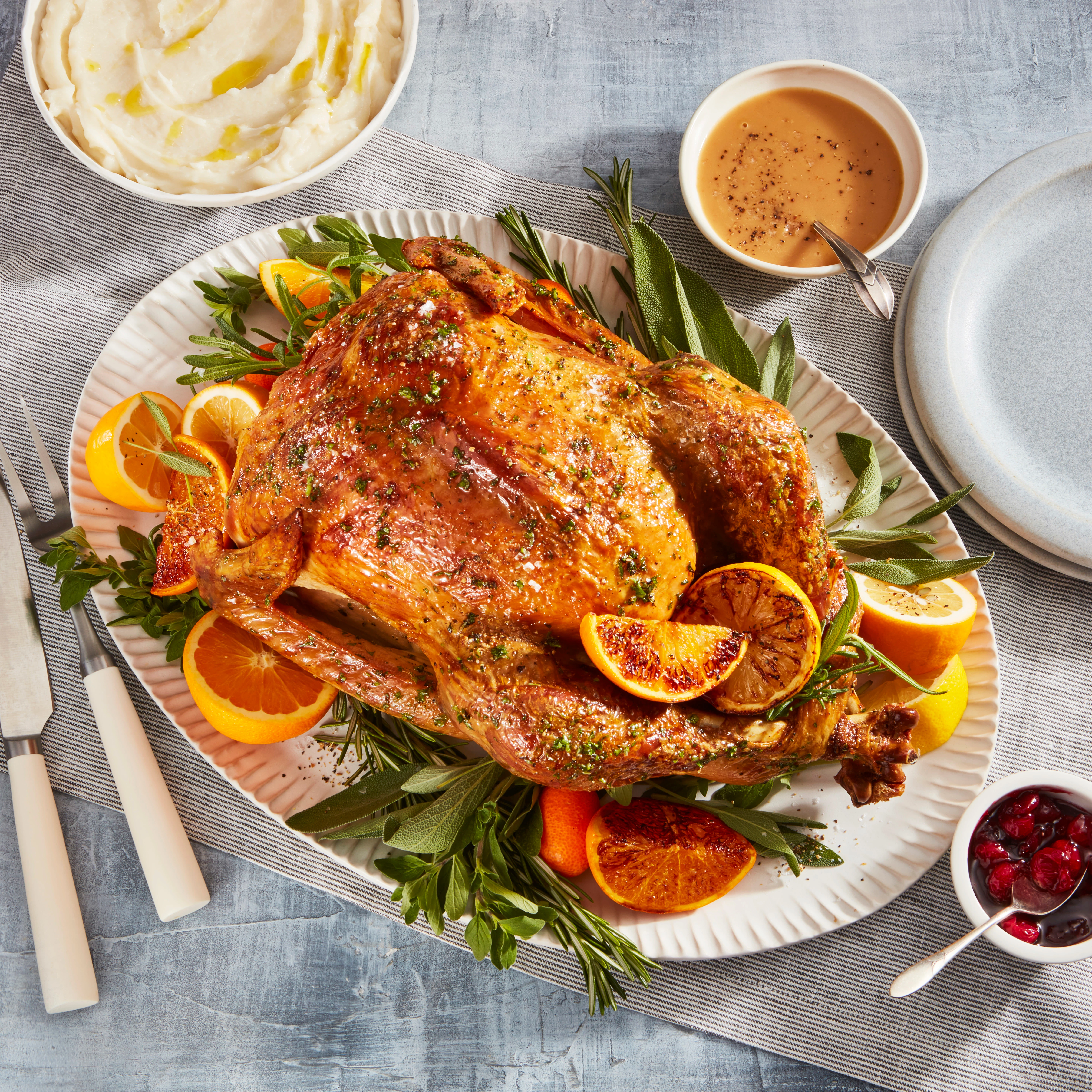 WFC 7618 Turkey Whole Organic LifestyleLifestyle 1x1