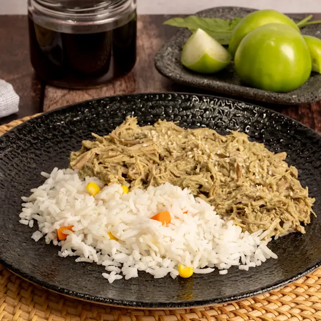 82056 WFMex Lifestyle MOLE VERDE CON CERDO WF g Platillos Listos