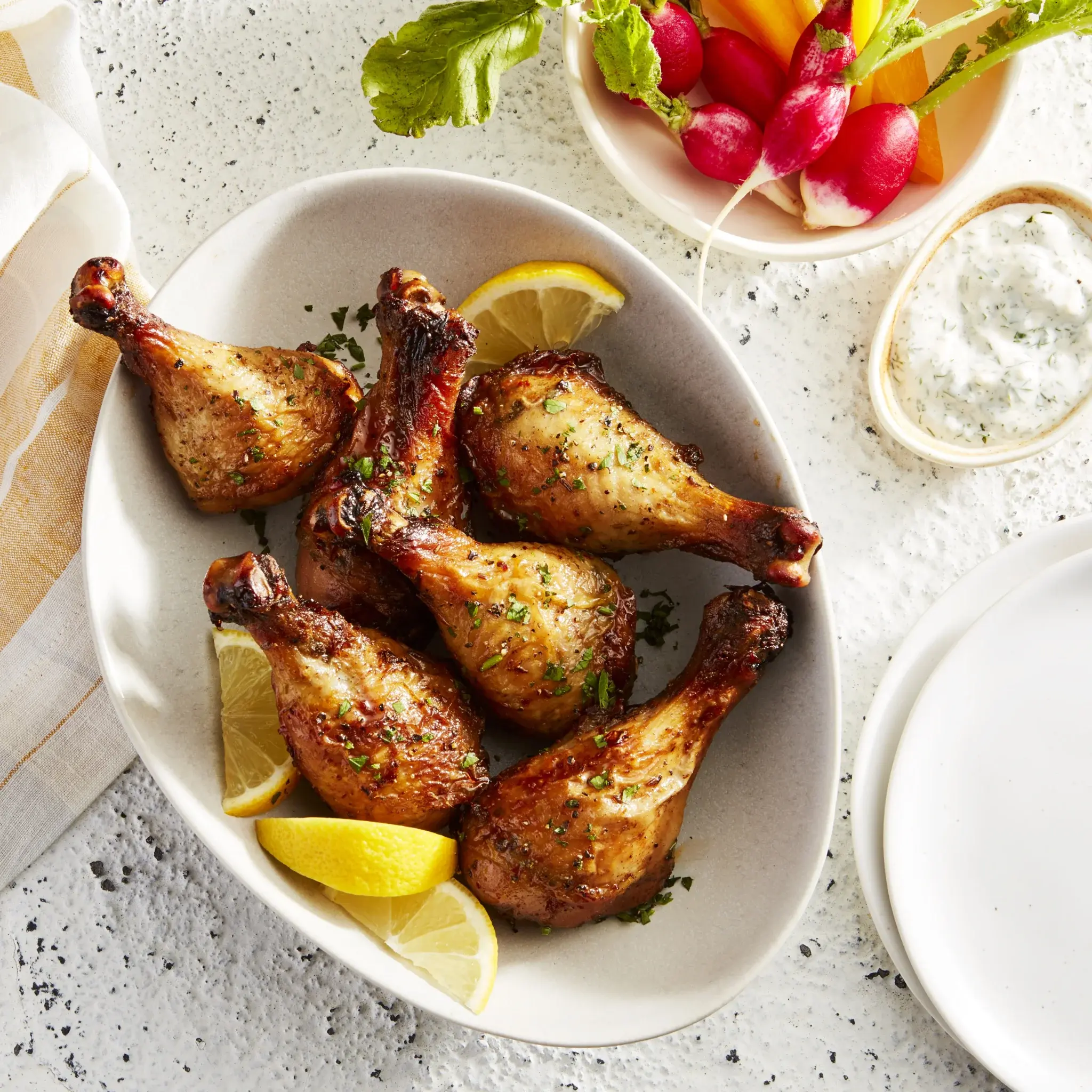 WFC_7031_7098_Chicken_Drumsticks_HerbGarlic_Lifestyle_1x1.webp