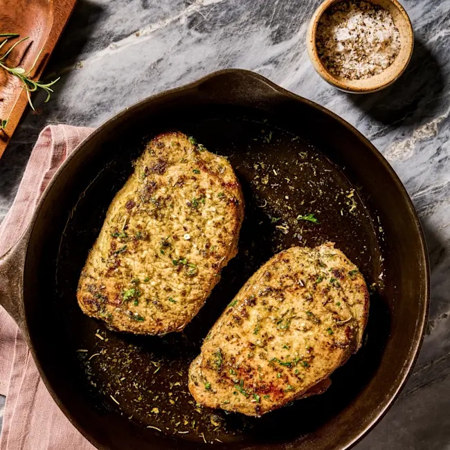 3586_Pork BNLS NY Chop Garlic Herb_Cooked.webp