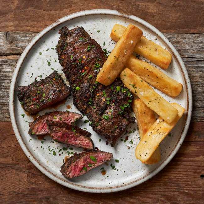 1901 plated Dry Rubbed Chimichurri Skirt Steak 005