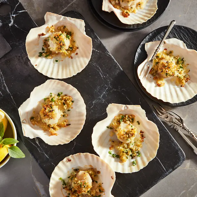 WFC 5220 Hokkaido Scallop HalfShell LS