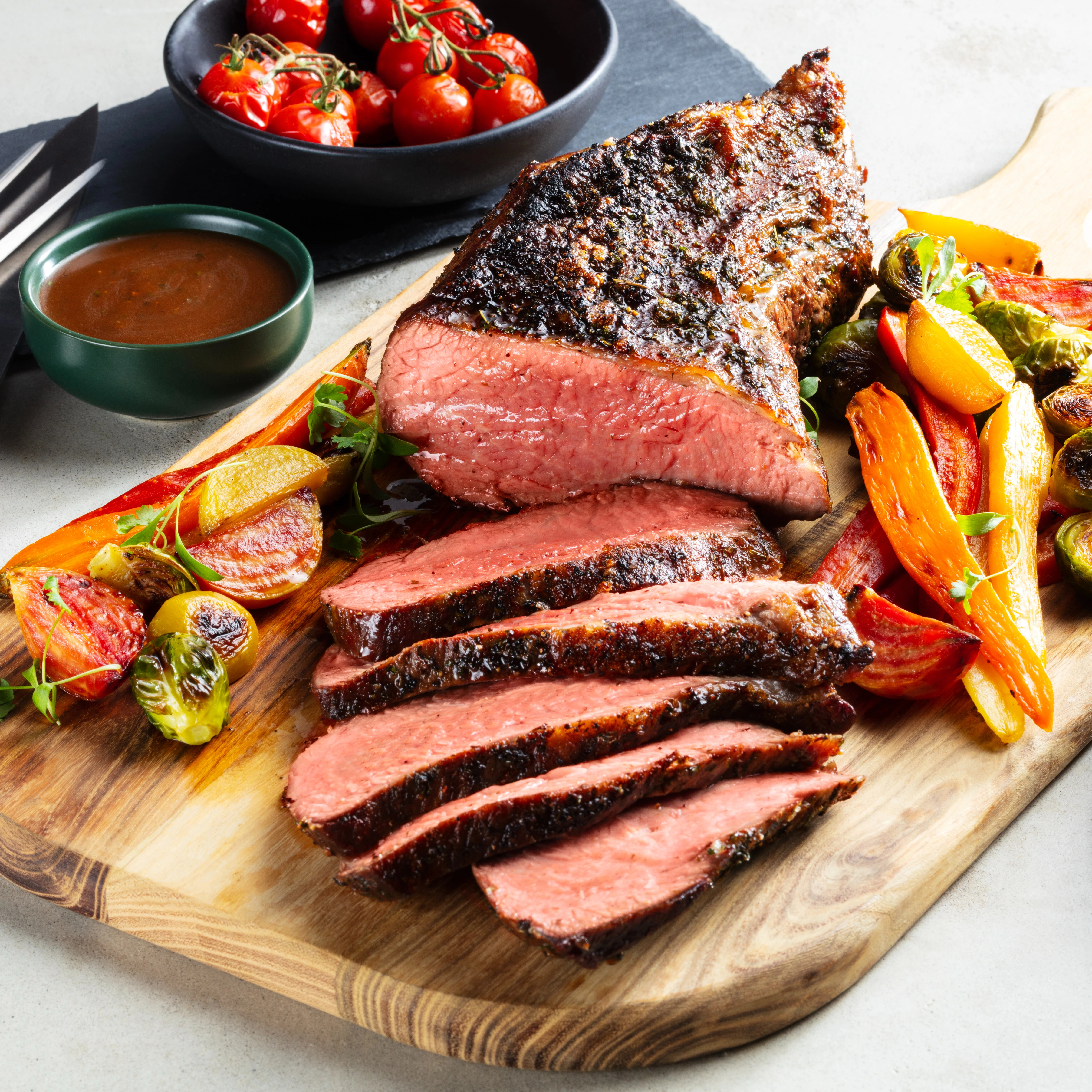 WFC_6506_Beef_Roast_SirloinTriTip_Lifestyle 1x1