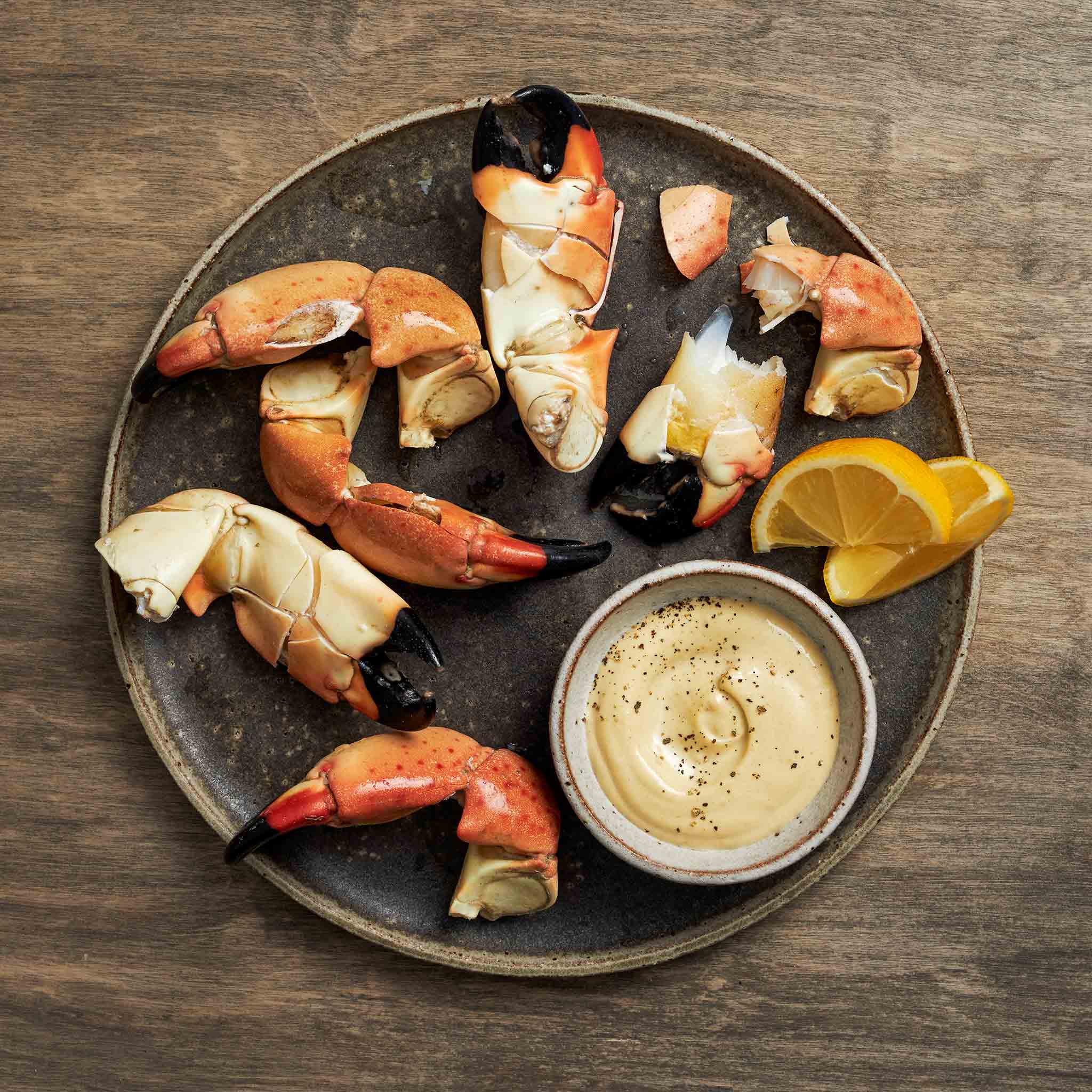 6136 WF PLATED Medium Stone Crabs w Mustard Sauce Seafood