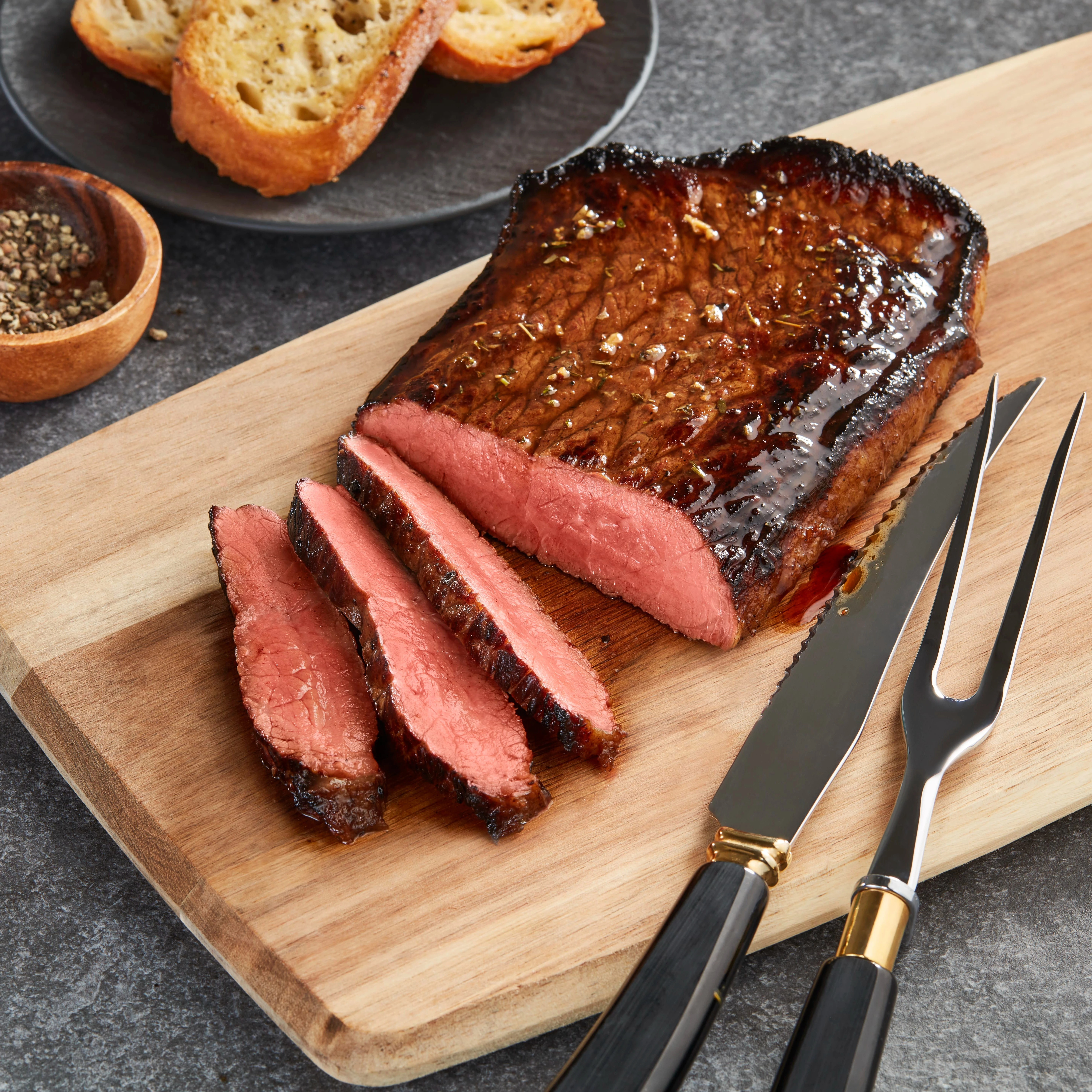 WFC 6155 Beef Steak OutsideRound Lifestyle