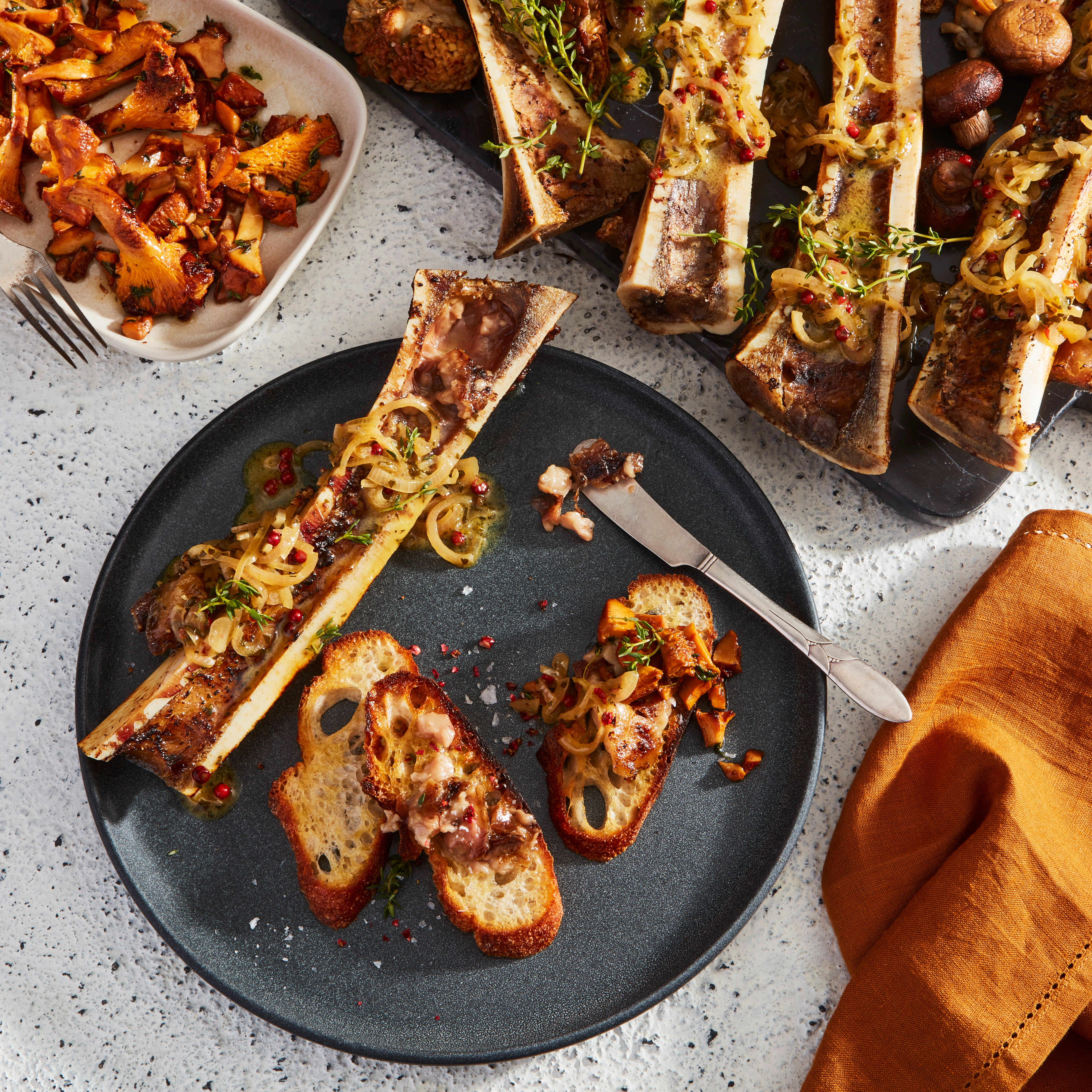 WFC 6752 Beef Bones CentreCutMarrow Lifestyle 1x1