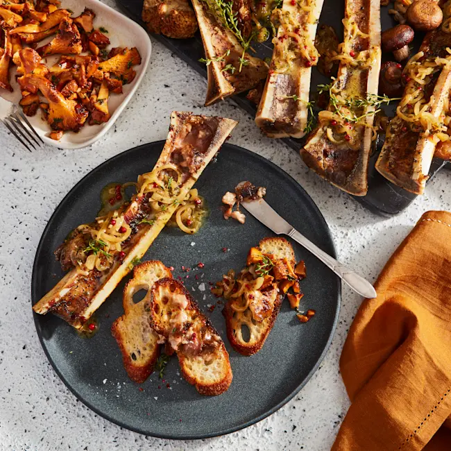 WFC 6752 Beef Bones CentreCutMarrow Lifestyle 1x1