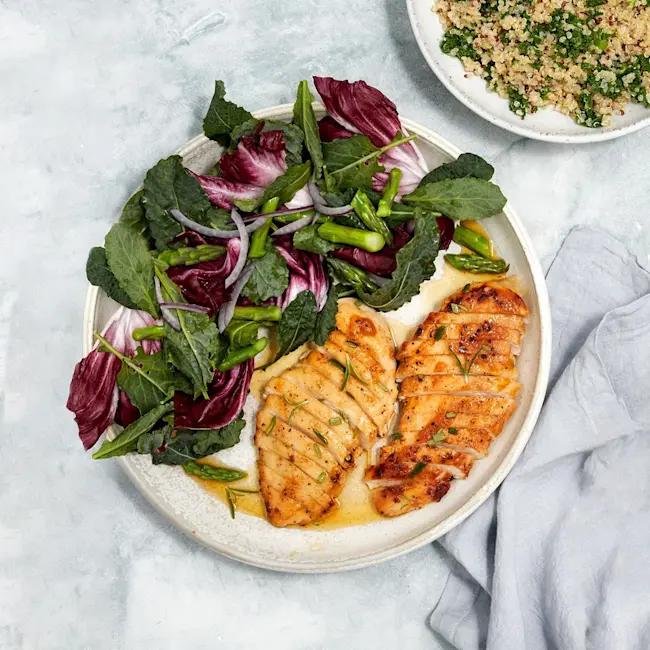 WFC 7004 7076 Chicken Breast BonelessSkinless Lifestyle