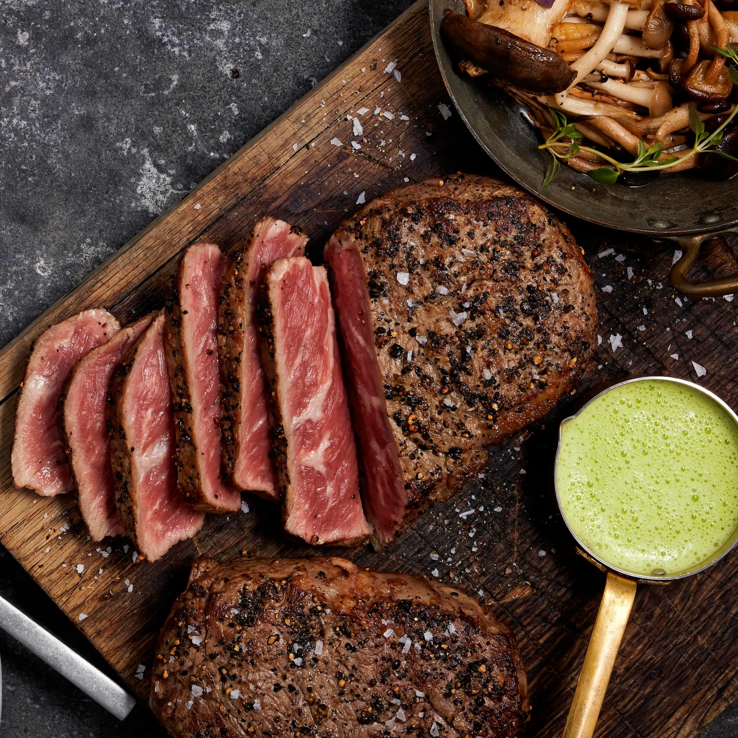 WFC 6701 Beef Steak RibeyeWagyu Lifestyle 1x1 web